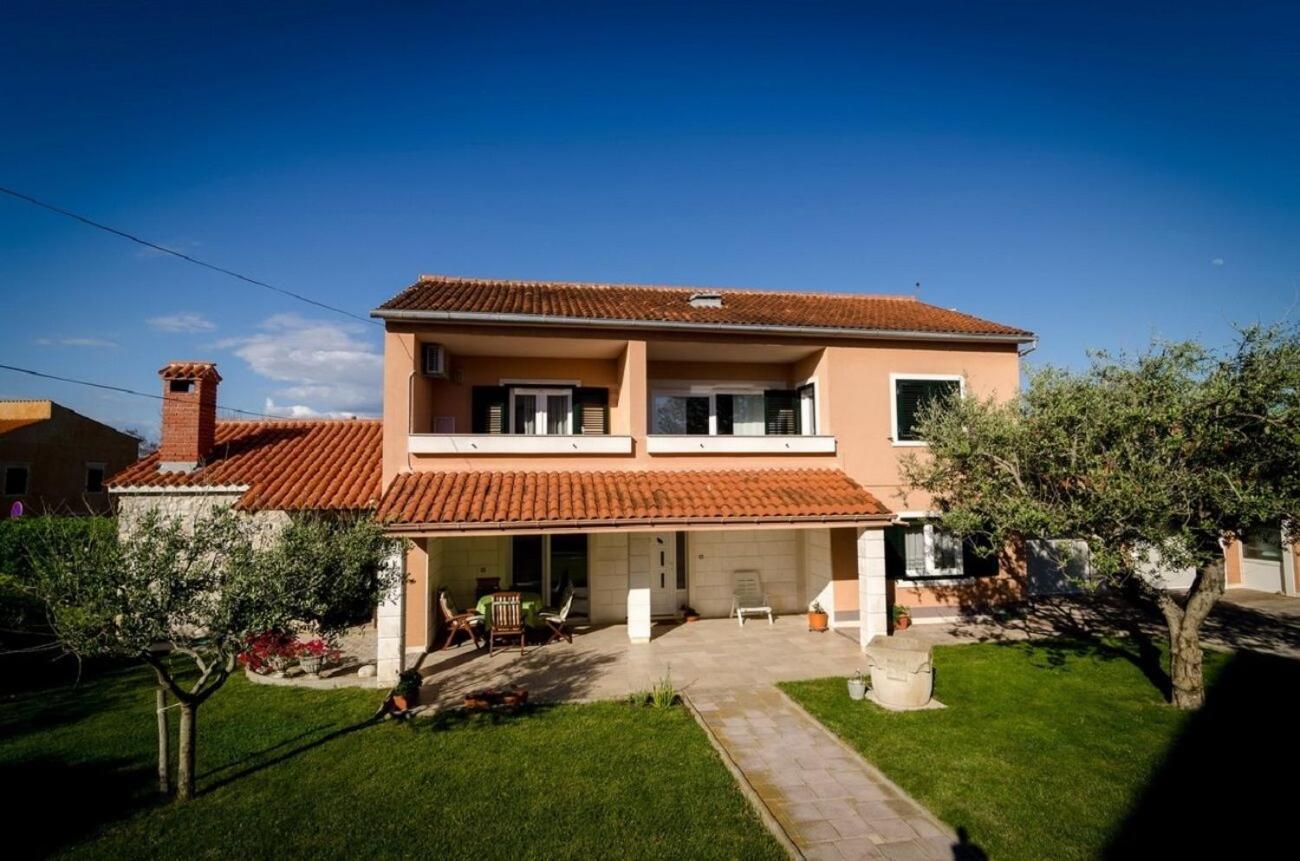 Holiday Home Old Town - Great Location Nin Exteriör bild